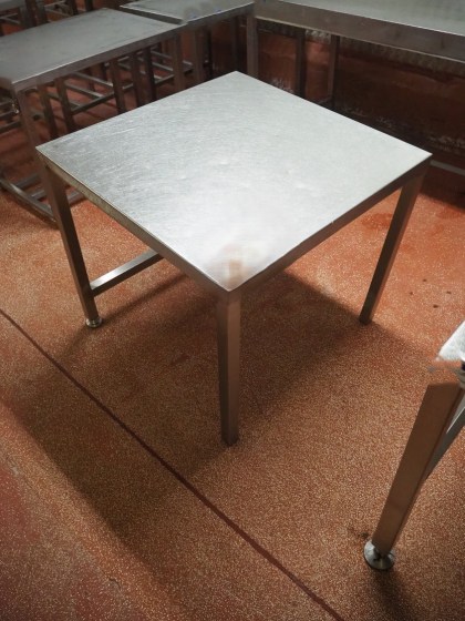 Stainless Steel Table 800 x 800 Pic 02